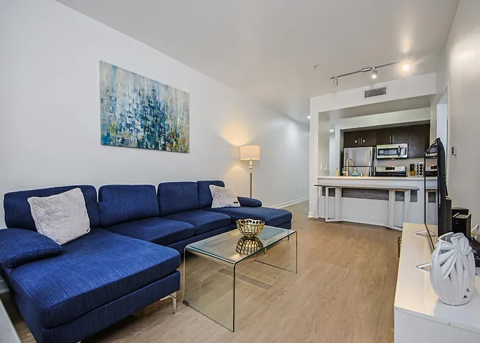 The Carlton- Modern-Luxury 2 Master Suites In Hrt Of Sm Steps To Ocean Ave