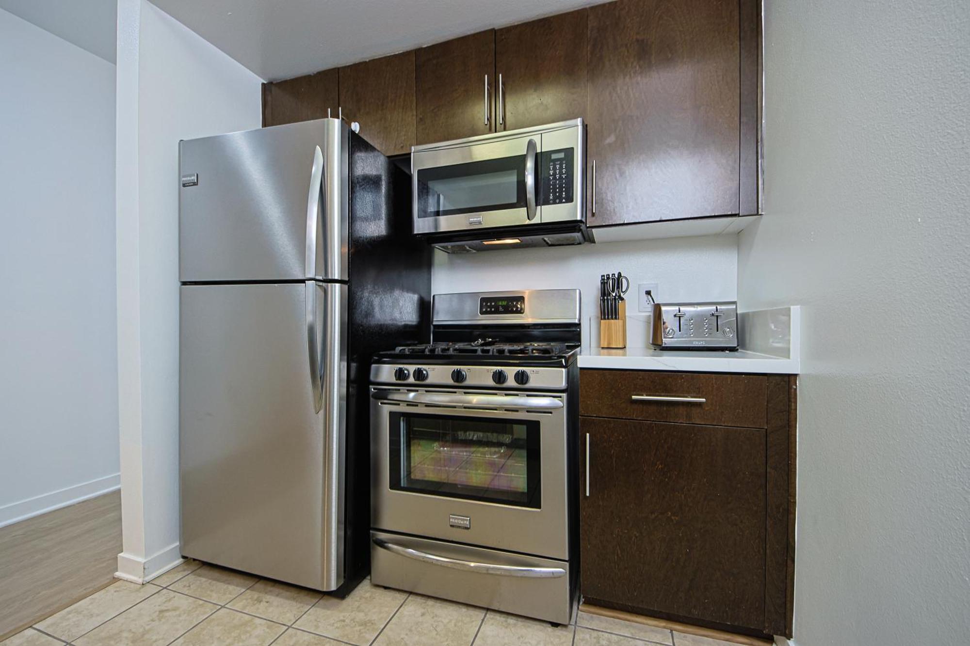 The Carlton- Modern-luxury 2 Master In Hrt Of Sm Steps To Ocean Ave * Los Angeles