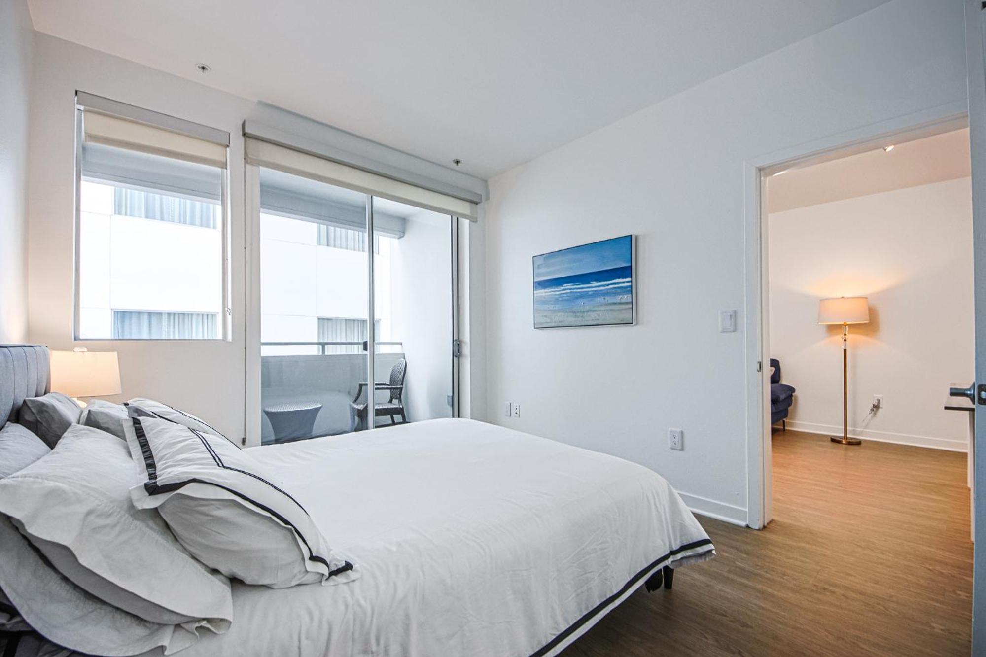 The Carlton- Modern-luxury 2 Master In Hrt Of Sm Steps To Ocean Ave