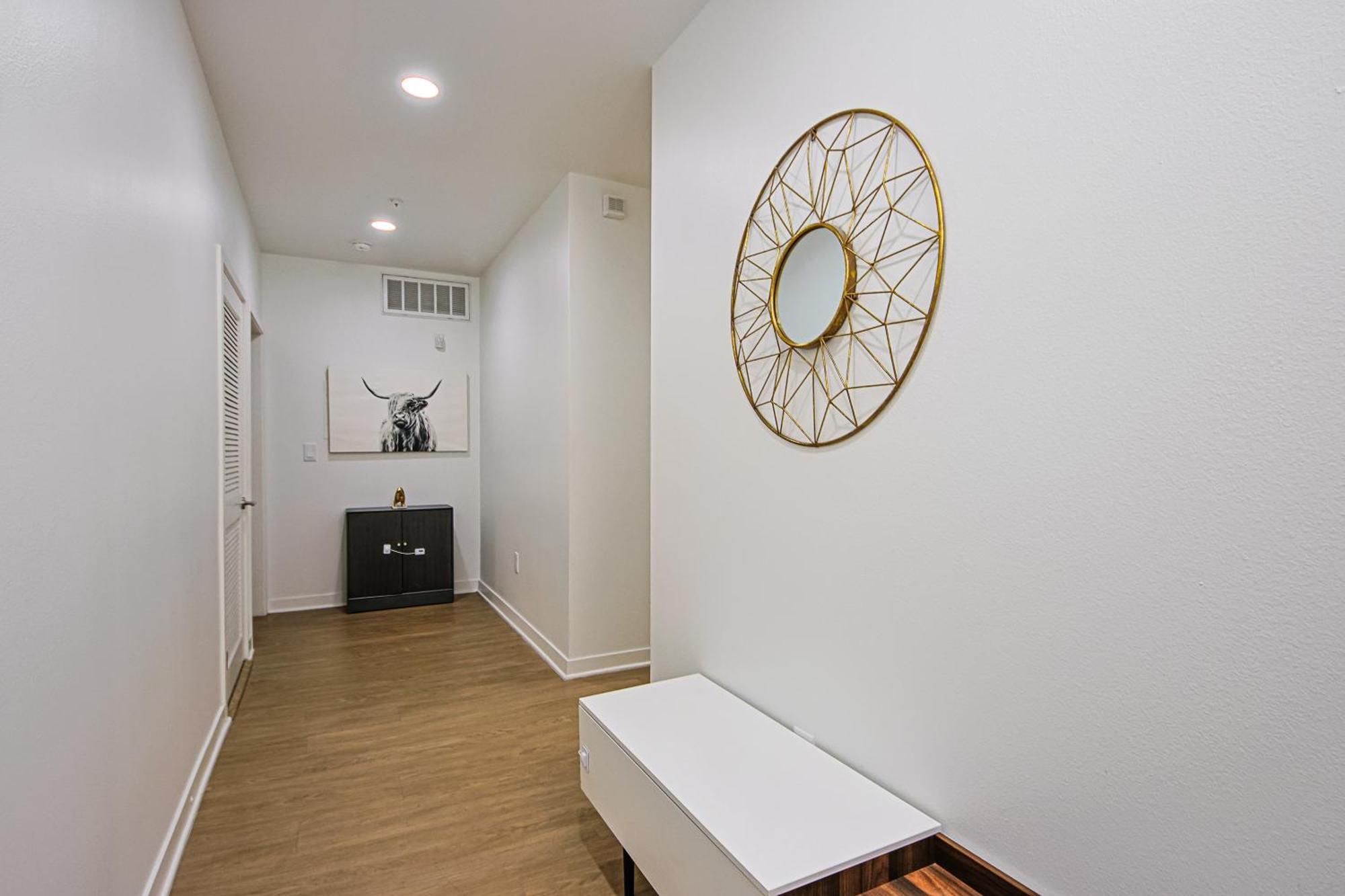 The Carlton- Modern-luxury 2 Master In Hrt Of Sm Steps To Ocean Ave Los Angeles